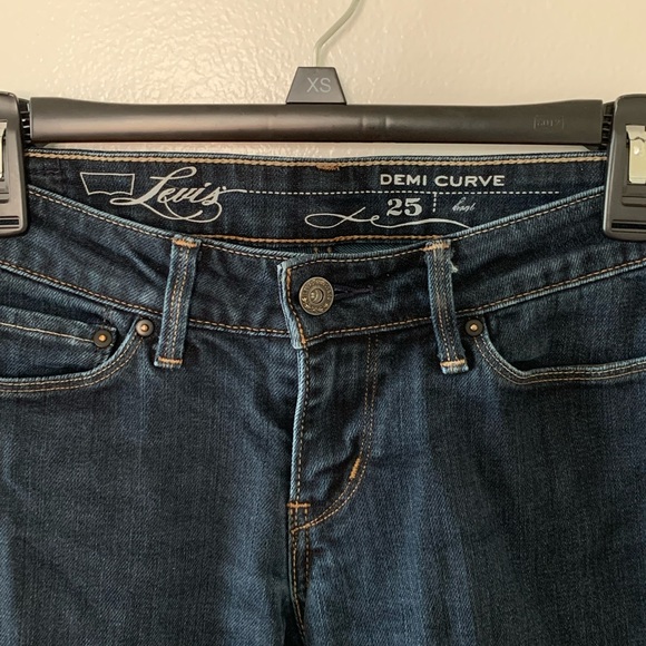 Dark Wash Bootcut Levi's - Picture 3 of 5